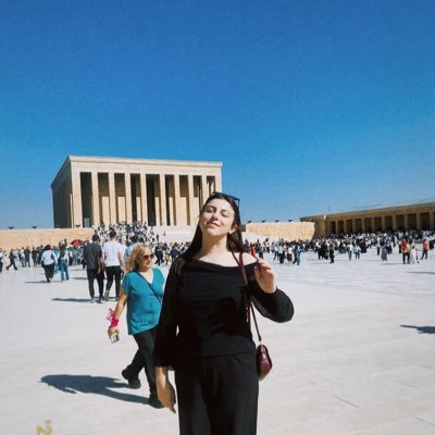 elifdiladursun_'s profile picture. Bin cihana değişmem , şu öksüz Türklüğümü