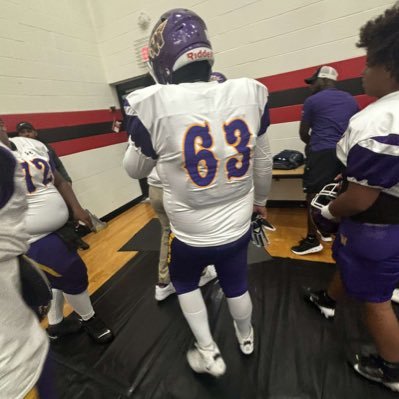 Toledo (OH).|3 sport athlete|. |c/o2028| |Waite High School| |3.87gpa| |300lb| height-6,0 #567-225-4747 OT,DT, e-mail ozmonja8@icloud.com # 567-225-4747