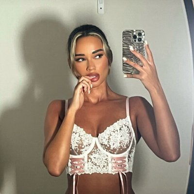 lucyxhill's profile picture. i promise i try to be on my best behaviour..