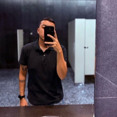 oscar_reyess's profile picture. 28 | Cruz Azul | Me parece que siempre seré feliz en el lugar donde no estoy.