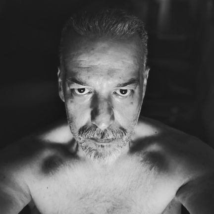 shark_fast's profile picture. 