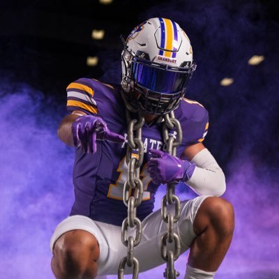 Granbury ‘25 | Football | Baseball | CB/RB | OF | 5’10” 170 | 4.68 40 | 4.671 GPA | Email: elisalonesisco@gmail.com