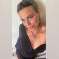 RomperGirl 👽☄️🐝🐘🌻 (@ashleyroybal) 's Twitter Profile