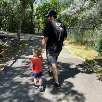 Tylerrenton3's profile picture. Father, husband, farmer, agronomist, sports fan