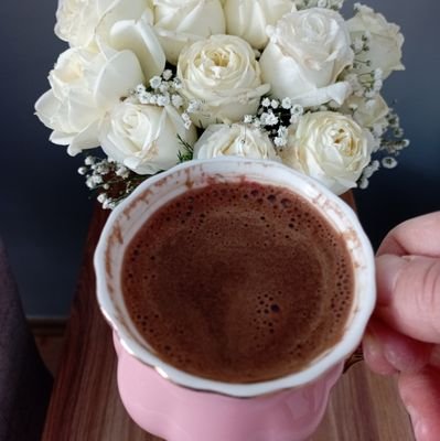 birkahvemola's profile picture. Dürüst olmaktan korkma, kaybedeceğin en fazla yanlış insanlar olur...
(Evli, çocuklu🤲🏻🍀🥰)