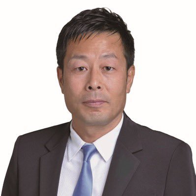 大阪維新の会 元副代表 前/堺市議会議員(北区4期) 盲学校元教師で視覚障碍者の父(全盲)と母(半盲)のもとで育ち、幼い頃から父の杖代わりとなり多くの障碍者と接した経験から、常に社会的弱者の視点で不合理、不条理を無くすことを政治信条にする。info@ikekatsu.jp