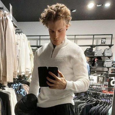 kunakovruslan's profile picture. Marketer