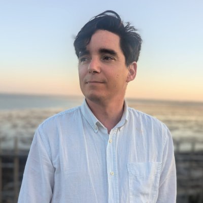 s_quinceyjones's profile picture. Teacher & Writer | Debut novel FISHFOLK coming Spring 2025 @fireflypress | Agented with @EveWhiteAgency | Pre-order https://t.co/8gQUDuxABv