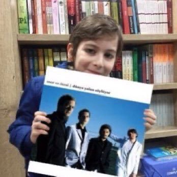 zayifkahraman's profile picture. kanka salondaki L koltuğu spotcuya sattım kızma yemin ederim bugün üçe katlayacam iki maça basıp