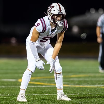 Moline Football ‘25/3.0/ Wr|Db 6’1 180/25marncha@gmail.com