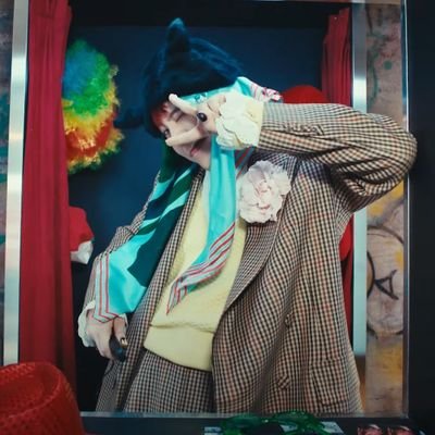 HOME SWEET HOME🏠💐
•
•
🄼🅄🄻🅃🄸🄵🄰🄽🄳🄾🄼🌼
Mas basicamente meu tt é sobre BB, Yuta 𓆡 & NewJeans|NJZ🐰
fan acount