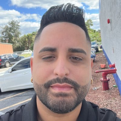 janstay_'s profile picture. Gamer. Father.  i know your girl