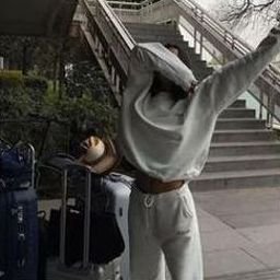 Soughshoysmqzm's profile picture. 