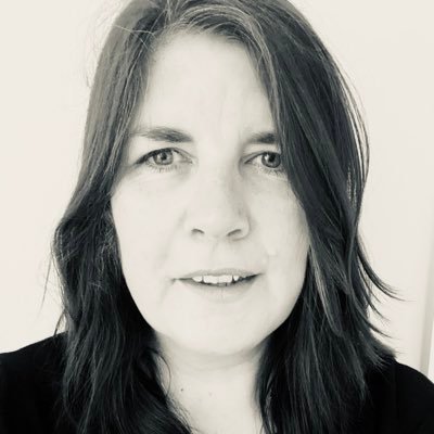 Schollita's profile picture. Trendsetter, go-getter, international jet setter - just a few things that I ain’t.