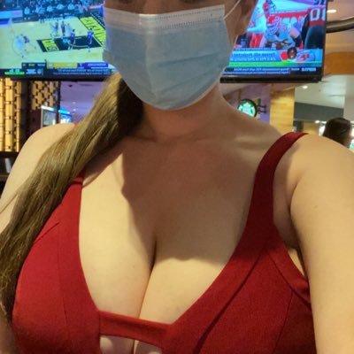 Dm if you’re interested to be my sugar Babe NO FEES NO TRIBUTE
