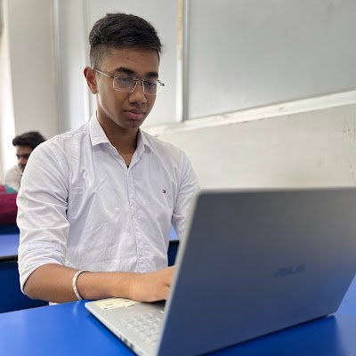 GDG on campus Lead TMSL ,Full Stack Developer , UI/UX designer , CSE student ,
core @postmancomkol | designer @KotlinKolkata