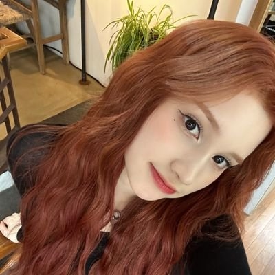 CareBearBHY's profile picture. ( .. 𝗰𝘆bᥱr, bɑr͟b͟i͟e͟ — 휴닝바히에 ♡% ) ⓘ.. 𝗽𝗼𝗲ti𝗰 𝘀𝗼u𝗹, twirling ’round like “the princess o’ spring,” ─ a vision of th’ exquisite beauty 🎀💭̲ ̲