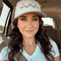 Nicole Ash (@hugewinelander) 's Twitter Profile