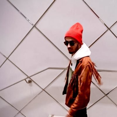 djuobig's profile picture. loudly and persistently 🇩🇿