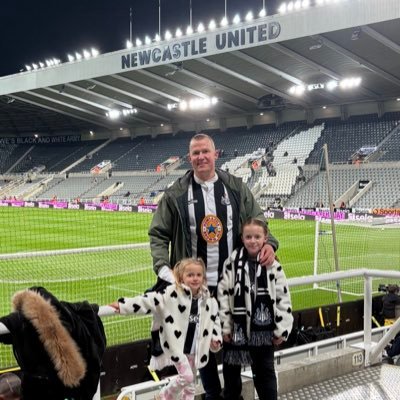 Isla and Elle Screaton my 2 girls ❤️25/10/2015 31/8/2019 Washington NE38 NEWCASTLE UNITED F.C ⚫️⚪️