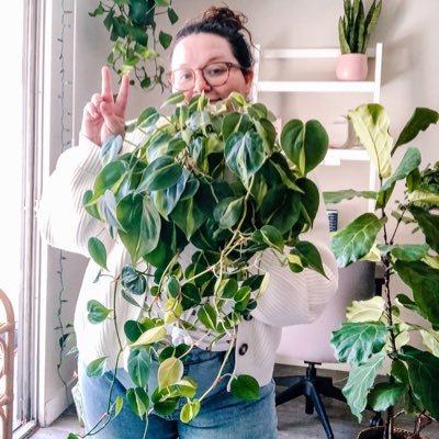 ur local stoner twitch partner + plant-obsessed feral friday queen • biz: hausplantgirl@gmail.com | merch: https://t.co/2JXdnxeed4 | EA code: hausplantgirl