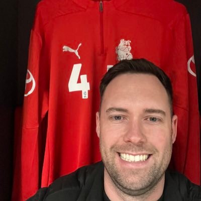 @GAPLtd/@rockdoorltd Top brew Maker/Manager. Very passionate @BarnsleyFC fan home and away! love my family!