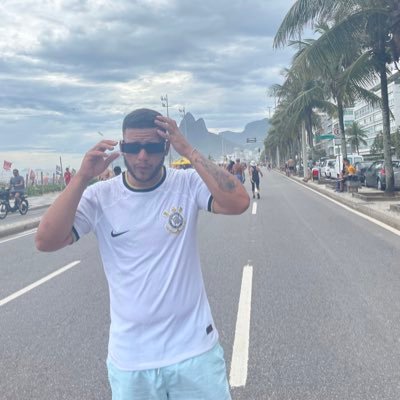 Sempre no meu corre pra ver minha vida mudar 🍀. (apreço nesse site as vezes)