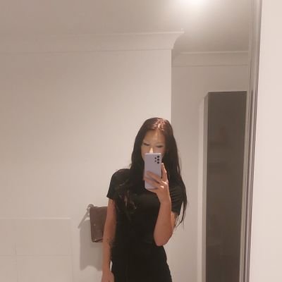 Thenshaw97's profile picture. 