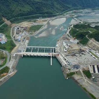 “El elefante blanco” que ilumina el Ecuador