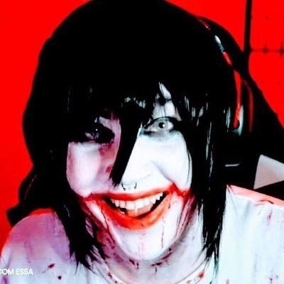 ADM do: @tododiavruum//
escrevo poemas
jogo Minecraft, Roblox e lol
sou do rock
sou assexual e pansexual
já tirei foto com o celular do @Vito_Palmito