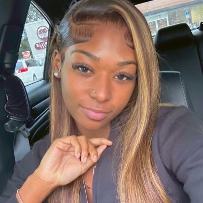 🧘🏽‍♀️