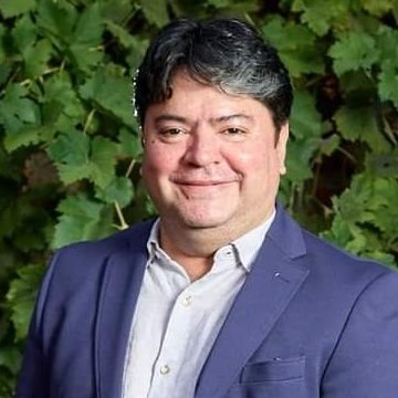 calderonismael's profile picture. Padre de 2 hermosos hijos , ex Concejal de Stgo y  actual luchador social .