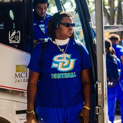 BryanWallace71's profile picture. @koolvibesports 6’6 320