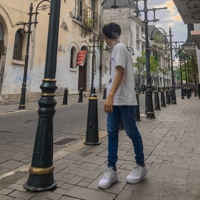 g usah kepo gua jelek,

https://t.co/KWNFK98CRi