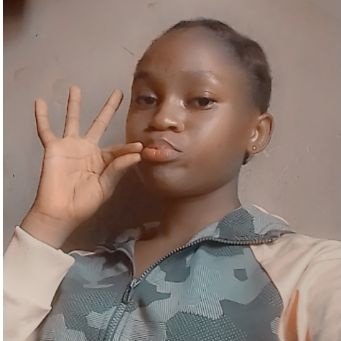 Ugogbediya's profile picture. All about right sense to attitude.
Ugogbe dị ya ☂️☂️ {Her husband's spectacle} H²S

Pêrfêct Løvê 💝💝