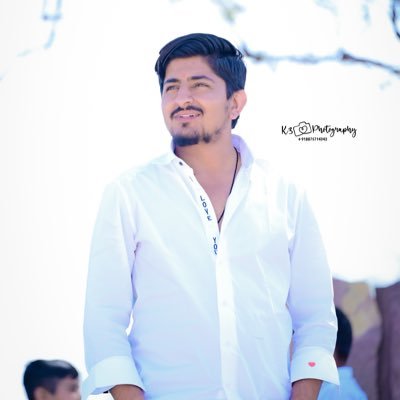 Bkgodara029's profile picture. abhi abhi aaye hai 😂😍