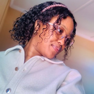 Motswana 🇧🇼| #Archaeology and French Language 🇫🇷 👩🏽🎓| Honours Archaeology @SPU 🇿🇦|