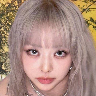 ➟ something nice on the side..
▫️ anime ⇡ cartoons ⇡ jpop ⇡ kpop
▫️ sonyeo she/they
▫️ black
▫️ Oʀʙɪᴛ
