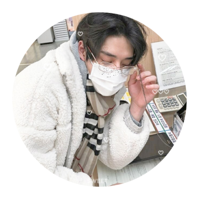 topezng's profile picture. Busyland . ꒰ঌ໒꒱  He whispers en secret éternel amour under the moonlight.  🎴♣ Read his lines, feel his tender soul ׂׂૢ ༘࿐♡☕