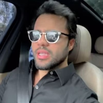 RonanMende61's profile picture. Transformo barbeiros em Visagistas referência.

A super black Friday com a maior oferta da história.... more