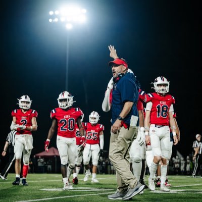 Husband to @RebeccaHeadrick | Head Football Coach at South-Doyle High School | Email: larry.headrick@knoxschools.org