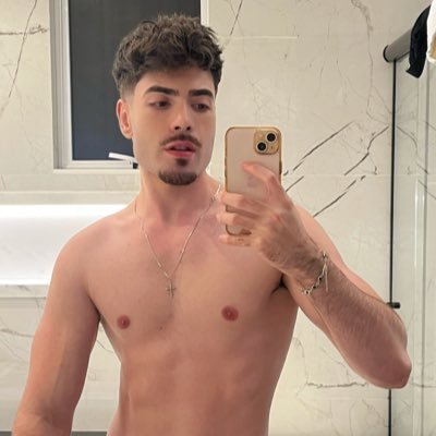 Content creator 🔞 | Mineiro, uai! | Versátil ~ https://t.co/Jpt3H0R90J ❤️🔥