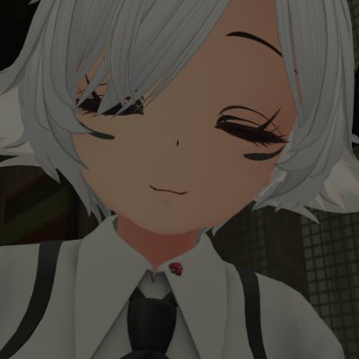 VRChat enthusiaist! Perhaps not the tallest, but a very energetic barkeep here to take pics and make friends! With booze involved, minors skidaddle!