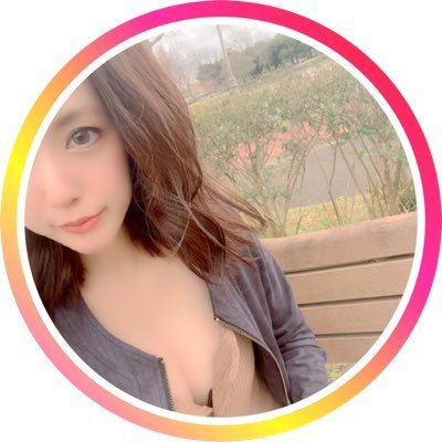 私たちは友達になり、一緒にデートや会話を楽しむことができます。一緒に買い物をして、親密なカップルの楽しさを味わう,LINEで私を追加してくださ