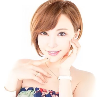 私たちは友達になり、一緒にデートや会話を楽しむことができます。一緒に買い物をして、親密なカップルの楽しさを味わう,LINEで私を追加してくださ