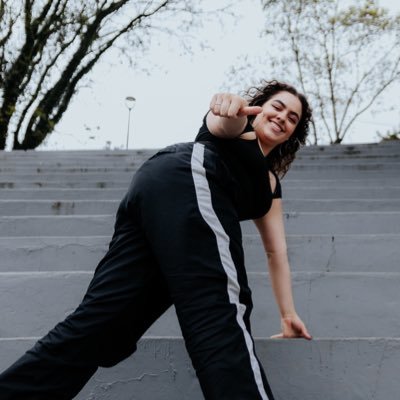 Por aqui tem coisas sem sentido, muito musical, Hamilton e Michael Jackson em abundância. Só vem, jovem.