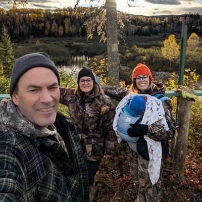 Retraité de chez Alcoa baie Comeau, fan's des Islanders de NY depuis 1975-76 et Drakkar de Baie-Comeau