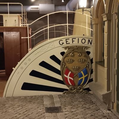 aevleman's profile picture. 19. Tram enjoyer