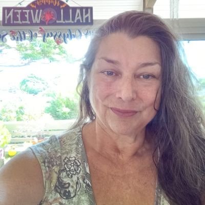 PardueLorie's profile picture. Tender-hearted, strong-willed, liberal-leaning Democrat. 
#Harris-Walz                       

'85TXLonghorn🤘

#Resister