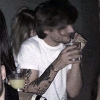 21 || 14/25 📚 || espero tomar mates y estar viendo casados con hijos con Louis y Harry